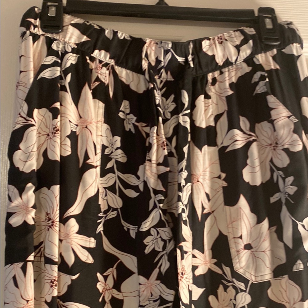 Sanctuary Black and White Wide Leg Floral Jumpsuit - Picture 5 of 16